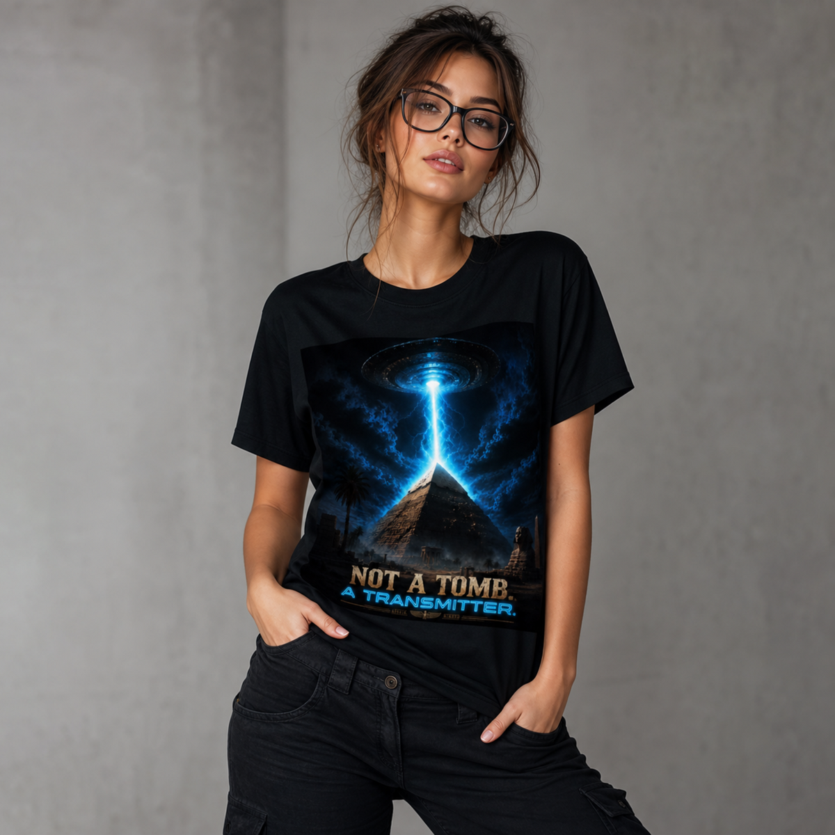 Not A Tomb. A Transmitter. | Ancient Egypt UFO Pyramid Sci-Fi Graphic T-Shirt